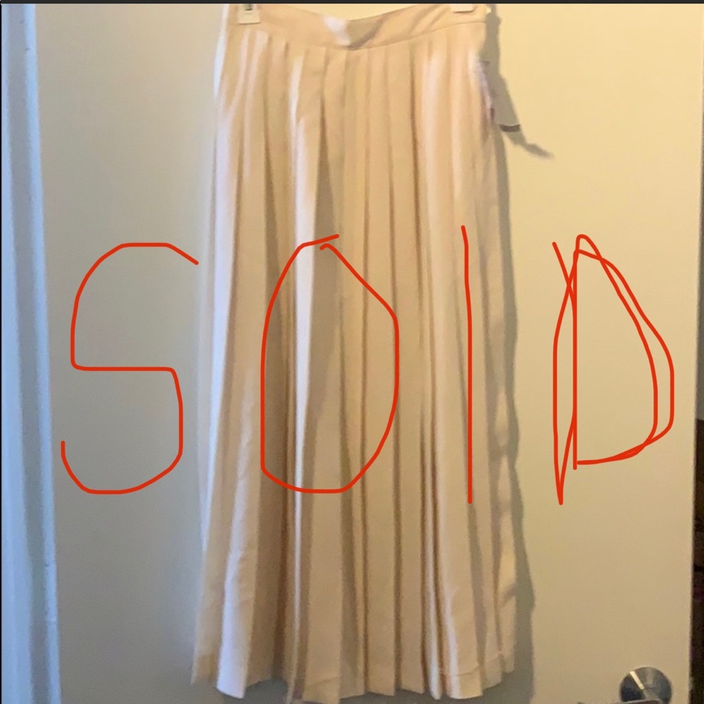 Dividends winter white long pleated skirt